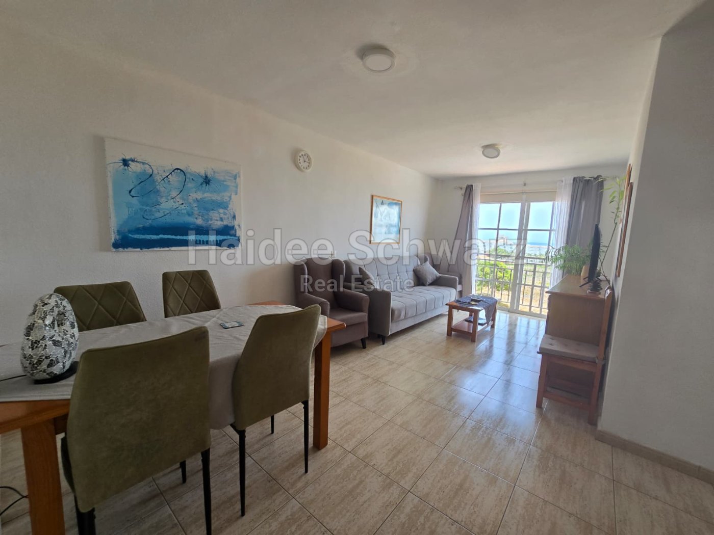 Three-bedroom, two-bathroom apartment in Callao Salvaje